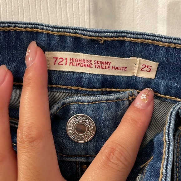 Levi's 721 High Rise Skinny Jeans - Picture 5 of 6